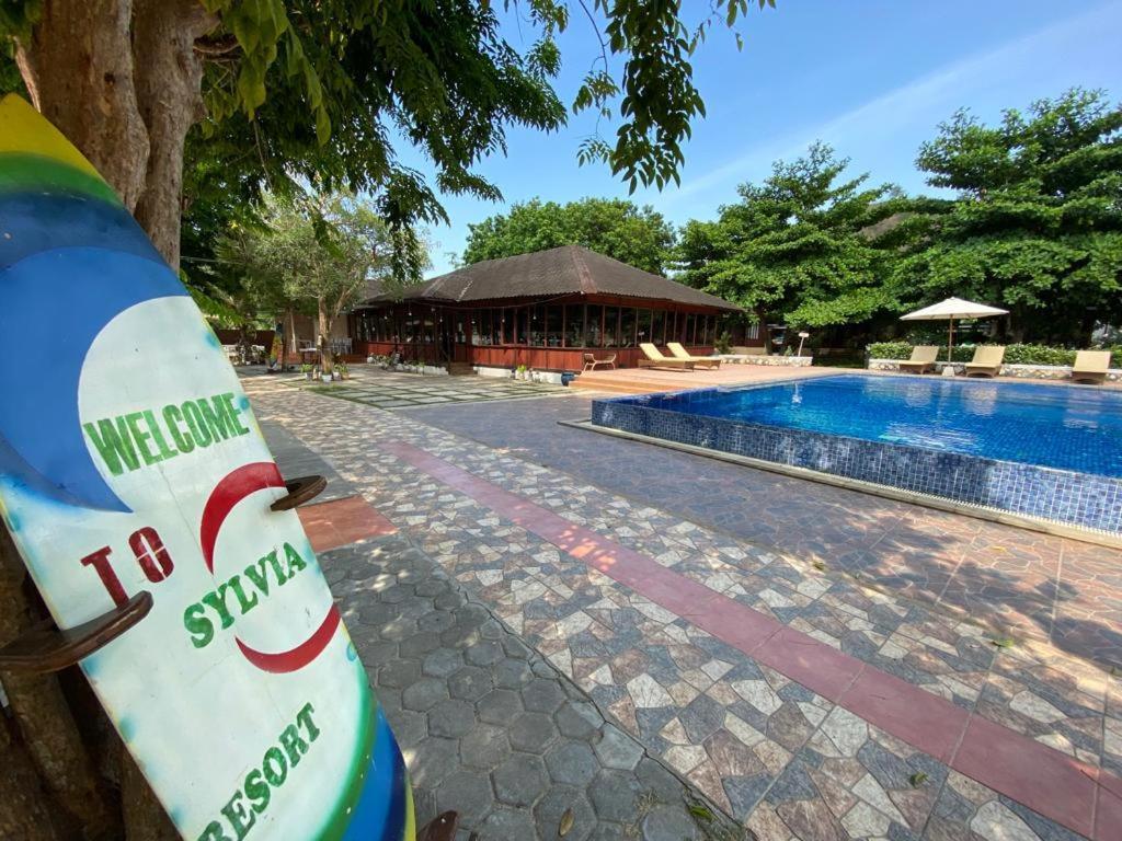 לבואן באג'ו Sylvia Hotel & Resort Komodo מראה חיצוני תמונה